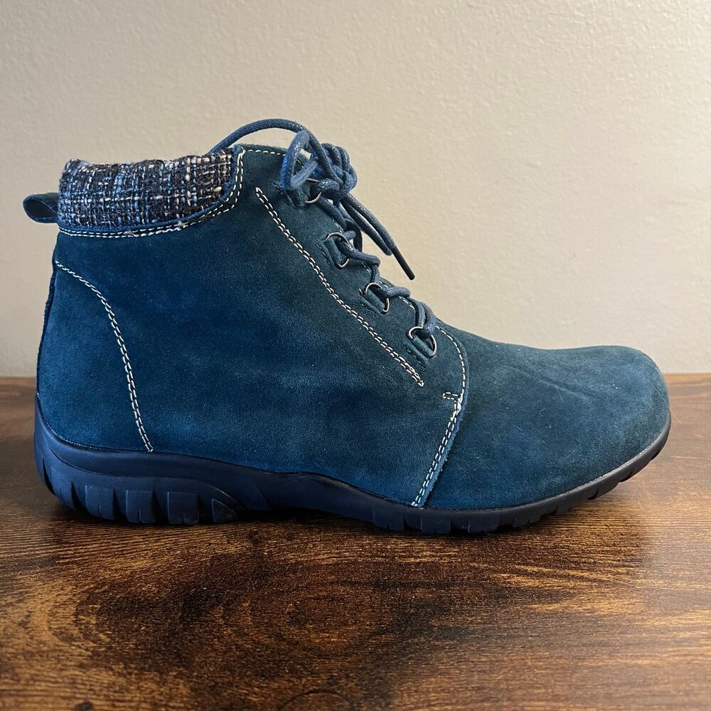 Propet Delaney Ankle Boots 7.5 Water Resistant Navy Blue Suede Lace Up Outdoor - Picture 3 of 10